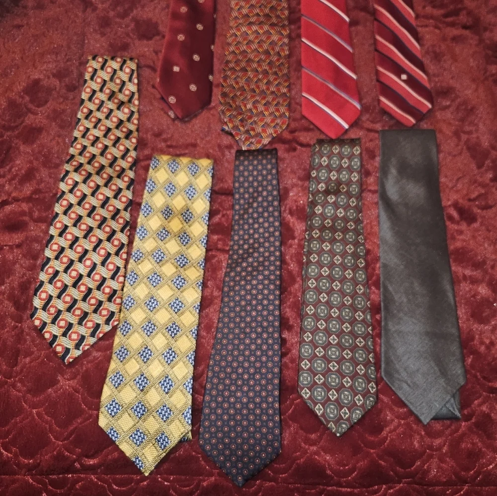 Lot Of 9 Designer Men Neck Ties YSL Ermenegildo Zegna Givenchy Oscar de la Renta